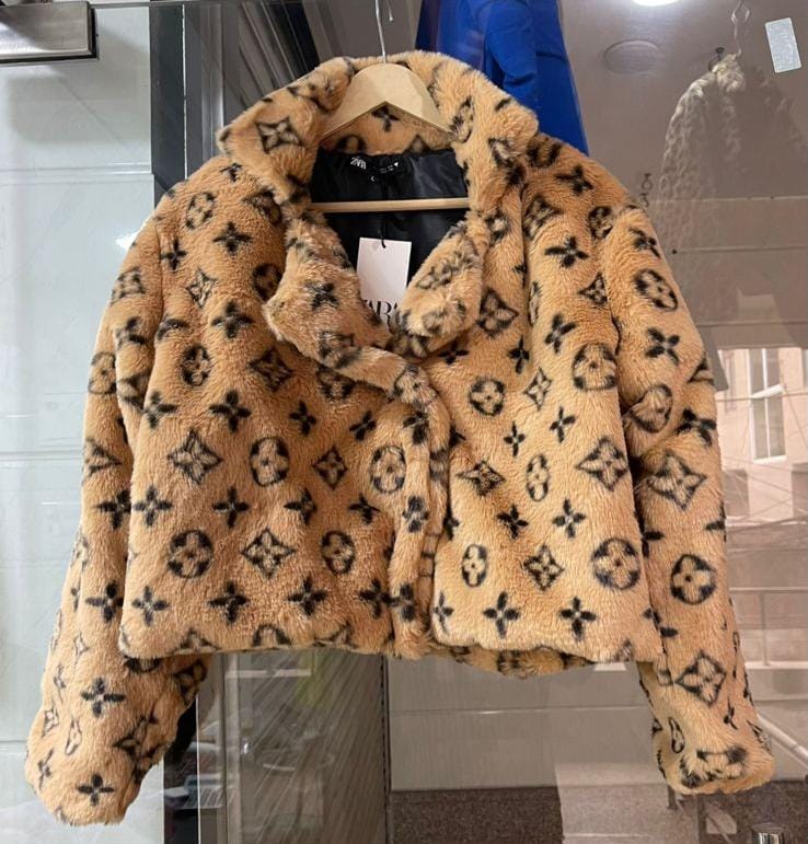 Warm Stylish Furr Coats Imported length 21