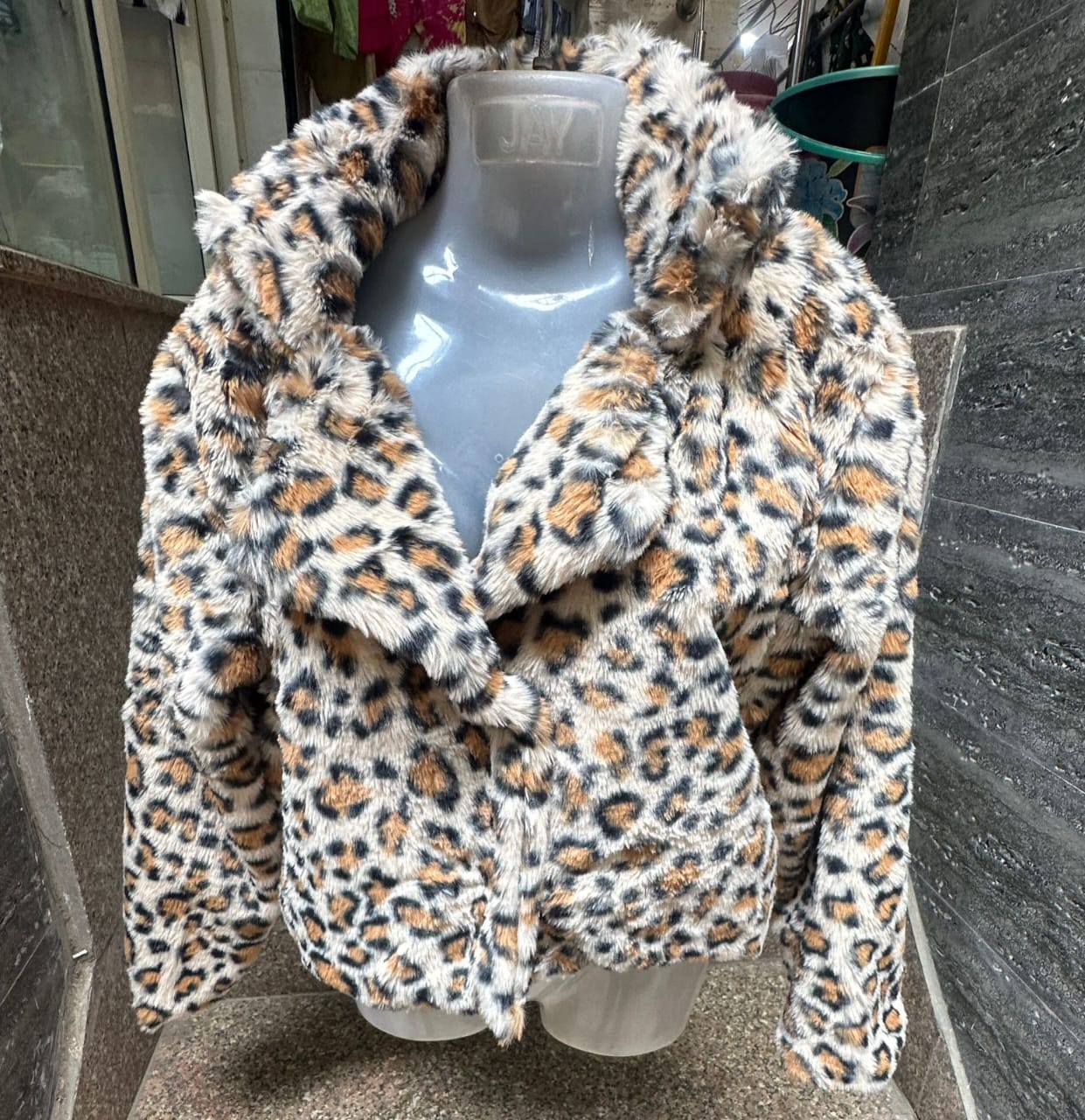 Warm Stylish Furr Coats Imported length 21
